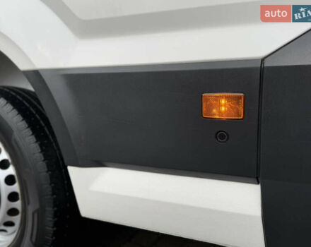 Белый Фольксваген Крафтер, объемом двигателя 2 л и пробегом 239 тыс. км за 27999 $, фото 124 на Automoto.ua