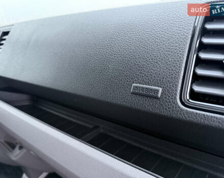 Белый Фольксваген Крафтер, объемом двигателя 2 л и пробегом 282 тыс. км за 26799 $, фото 92 на Automoto.ua