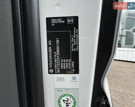 Белый Фольксваген Крафтер, объемом двигателя 1.97 л и пробегом 180 тыс. км за 26500 $, фото 70 на Automoto.ua