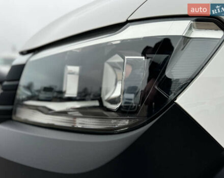 Белый Фольксваген Крафтер, объемом двигателя 1.97 л и пробегом 180 тыс. км за 26500 $, фото 18 на Automoto.ua