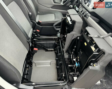 Белый Фольксваген Крафтер, объемом двигателя 1.97 л и пробегом 180 тыс. км за 26500 $, фото 59 на Automoto.ua