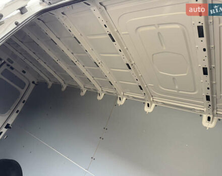 Белый Фольксваген Крафтер, объемом двигателя 2 л и пробегом 239 тыс. км за 27999 $, фото 44 на Automoto.ua