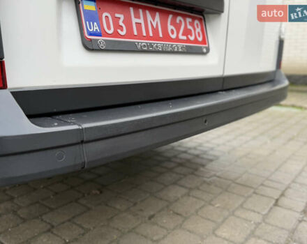Белый Фольксваген Крафтер, объемом двигателя 2 л и пробегом 239 тыс. км за 27999 $, фото 123 на Automoto.ua