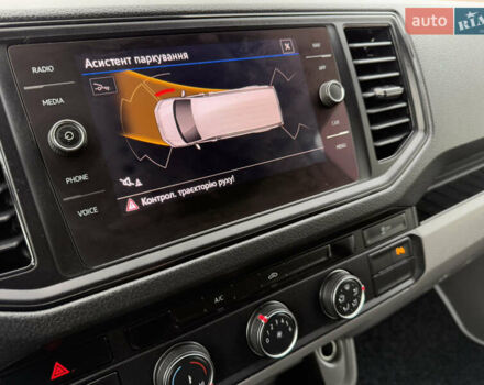 Белый Фольксваген Крафтер, объемом двигателя 2 л и пробегом 239 тыс. км за 27999 $, фото 114 на Automoto.ua