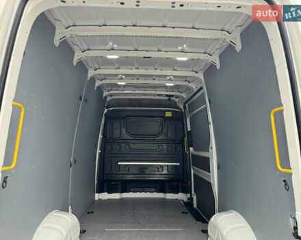 Белый Фольксваген Крафтер, объемом двигателя 1.97 л и пробегом 180 тыс. км за 26500 $, фото 39 на Automoto.ua