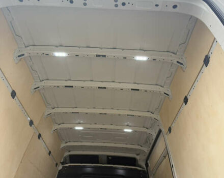 Белый Фольксваген Крафтер, объемом двигателя 2 л и пробегом 137 тыс. км за 34950 $, фото 118 на Automoto.ua