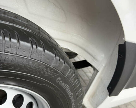 Белый Фольксваген Крафтер, объемом двигателя 2 л и пробегом 252 тыс. км за 27950 $, фото 115 на Automoto.ua