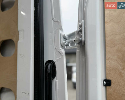 Белый Фольксваген Крафтер, объемом двигателя 2 л и пробегом 122 тыс. км за 28900 $, фото 38 на Automoto.ua