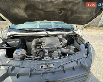 Белый Фольксваген Крафтер, объемом двигателя 2 л и пробегом 390 тыс. км за 10500 $, фото 13 на Automoto.ua