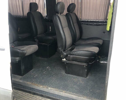 Белый Фольксваген Крафтер, объемом двигателя 2.46 л и пробегом 900 тыс. км за 9000 $, фото 3 на Automoto.ua