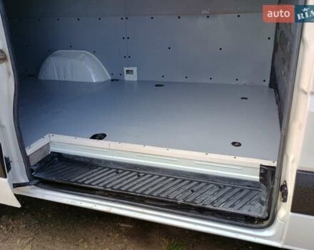 Белый Фольксваген Крафтер, объемом двигателя 2.5 л и пробегом 600 тыс. км за 7500 $, фото 28 на Automoto.ua