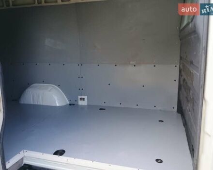 Белый Фольксваген Крафтер, объемом двигателя 2.5 л и пробегом 600 тыс. км за 7500 $, фото 27 на Automoto.ua