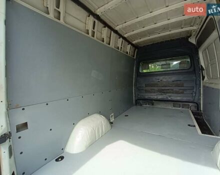 Белый Фольксваген Крафтер, объемом двигателя 2.5 л и пробегом 600 тыс. км за 7500 $, фото 32 на Automoto.ua