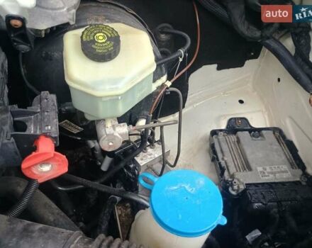 Белый Фольксваген Крафтер, объемом двигателя 2.5 л и пробегом 600 тыс. км за 7500 $, фото 51 на Automoto.ua