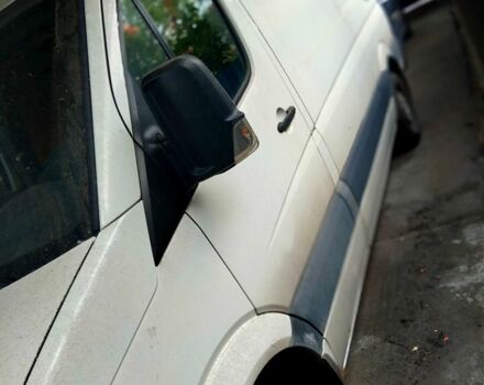 Белый Фольксваген Крафтер, объемом двигателя 2.5 л и пробегом 380 тыс. км за 9000 $, фото 1 на Automoto.ua