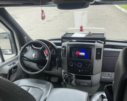 Белый Фольксваген Крафтер, объемом двигателя 2.5 л и пробегом 360 тыс. км за 13200 $, фото 5 на Automoto.ua