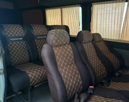 Белый Фольксваген Крафтер, объемом двигателя 2.5 л и пробегом 400 тыс. км за 10500 $, фото 4 на Automoto.ua