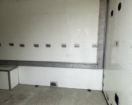 Белый Фольксваген Крафтер, объемом двигателя 2.46 л и пробегом 626 тыс. км за 16000 $, фото 10 на Automoto.ua