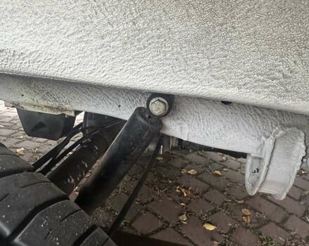 Белый Фольксваген Крафтер, объемом двигателя 2.46 л и пробегом 626 тыс. км за 16000 $, фото 6 на Automoto.ua