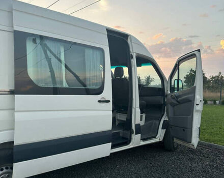 Белый Фольксваген Крафтер, объемом двигателя 2.46 л и пробегом 400 тыс. км за 9700 $, фото 7 на Automoto.ua