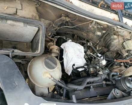 Белый Фольксваген Крафтер, объемом двигателя 1.97 л и пробегом 400 тыс. км за 3500 $, фото 13 на Automoto.ua