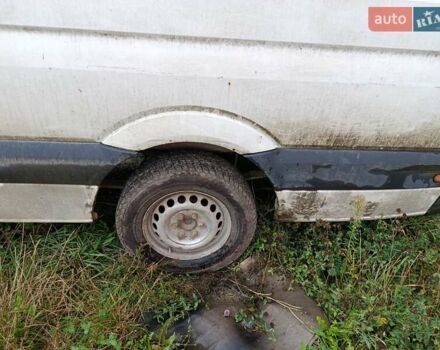 Белый Фольксваген Крафтер, объемом двигателя 1.97 л и пробегом 400 тыс. км за 3500 $, фото 10 на Automoto.ua