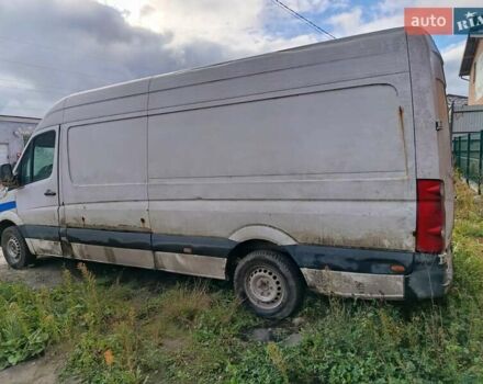 Белый Фольксваген Крафтер, объемом двигателя 1.97 л и пробегом 400 тыс. км за 3500 $, фото 2 на Automoto.ua