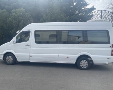 Белый Фольксваген Крафтер, объемом двигателя 2.5 л и пробегом 670 тыс. км за 15500 $, фото 1 на Automoto.ua