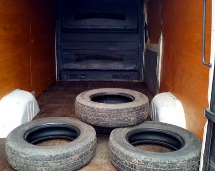 Білий Фольксваген Крафтєр, об'ємом двигуна 2 л та пробігом 400 тис. км за 11000 $, фото 12 на Automoto.ua