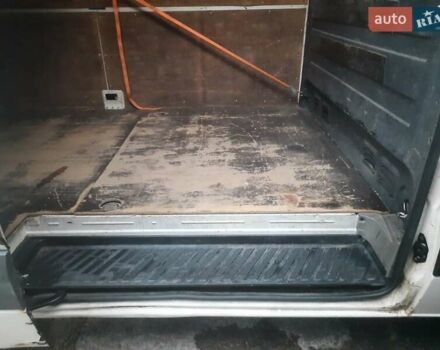 Белый Фольксваген Крафтер, объемом двигателя 2 л и пробегом 482 тыс. км за 11000 $, фото 8 на Automoto.ua