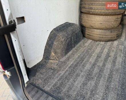 Білий Фольксваген Крафтєр, об'ємом двигуна 1.97 л та пробігом 356 тис. км за 12000 $, фото 12 на Automoto.ua