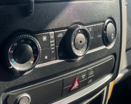 Белый Фольксваген Крафтер, объемом двигателя 2 л и пробегом 300 тыс. км за 12500 $, фото 10 на Automoto.ua