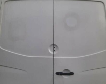 Белый Фольксваген Крафтер, объемом двигателя 2 л и пробегом 482 тыс. км за 11000 $, фото 4 на Automoto.ua