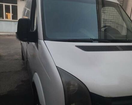 Белый Фольксваген Крафтер, объемом двигателя 2 л и пробегом 482 тыс. км за 11000 $, фото 1 на Automoto.ua