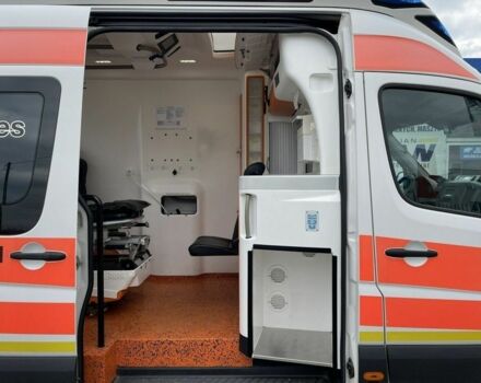 Белый Фольксваген Крафтер, объемом двигателя 2 л и пробегом 180 тыс. км за 4280 $, фото 5 на Automoto.ua