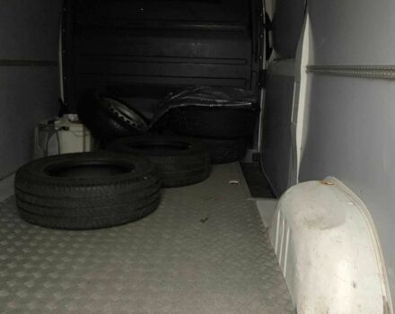 Белый Фольксваген Крафтер, объемом двигателя 1.97 л и пробегом 370 тыс. км за 14000 $, фото 3 на Automoto.ua