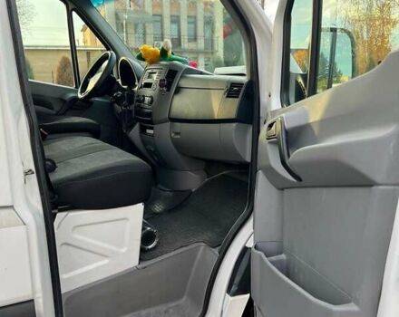 Белый Фольксваген Крафтер, объемом двигателя 2 л и пробегом 290 тыс. км за 13700 $, фото 20 на Automoto.ua