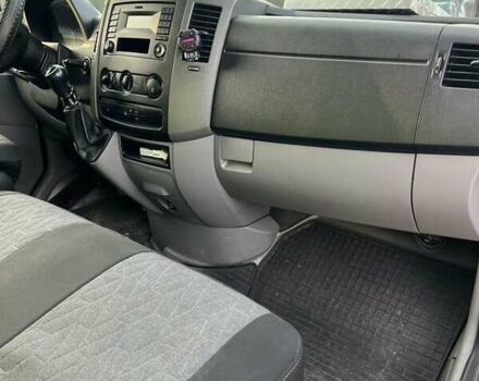 Белый Фольксваген Крафтер, объемом двигателя 2 л и пробегом 290 тыс. км за 13700 $, фото 8 на Automoto.ua