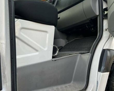 Белый Фольксваген Крафтер, объемом двигателя 2 л и пробегом 290 тыс. км за 13700 $, фото 13 на Automoto.ua