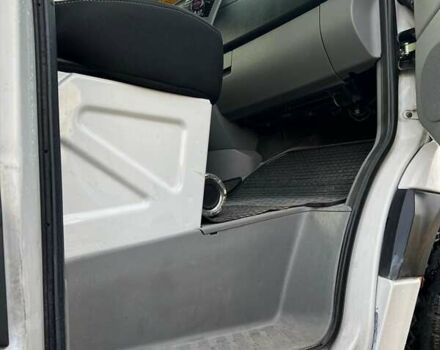 Белый Фольксваген Крафтер, объемом двигателя 2 л и пробегом 290 тыс. км за 13700 $, фото 24 на Automoto.ua