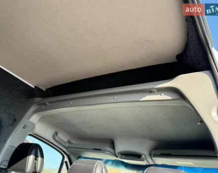 Белый Фольксваген Крафтер, объемом двигателя 2 л и пробегом 264 тыс. км за 17500 $, фото 20 на Automoto.ua