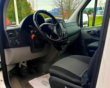 Белый Фольксваген Крафтер, объемом двигателя 2 л и пробегом 320 тыс. км за 16800 $, фото 2 на Automoto.ua