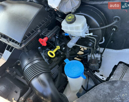 Белый Фольксваген Крафтер, объемом двигателя 2 л и пробегом 264 тыс. км за 17500 $, фото 31 на Automoto.ua