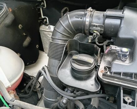 Белый Фольксваген Крафтер, объемом двигателя 2 л и пробегом 290 тыс. км за 17900 $, фото 5 на Automoto.ua