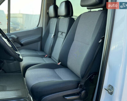 Белый Фольксваген Крафтер, объемом двигателя 2 л и пробегом 264 тыс. км за 17500 $, фото 12 на Automoto.ua