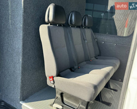 Белый Фольксваген Крафтер, объемом двигателя 2 л и пробегом 264 тыс. км за 17500 $, фото 18 на Automoto.ua