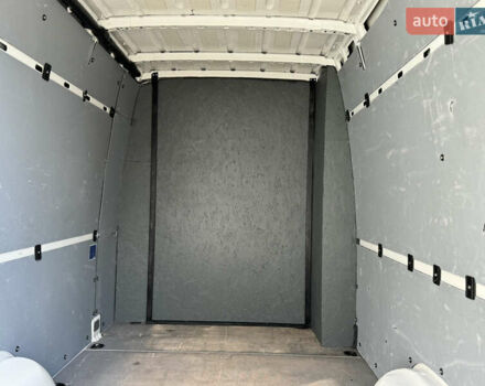 Белый Фольксваген Крафтер, объемом двигателя 2 л и пробегом 264 тыс. км за 17500 $, фото 25 на Automoto.ua