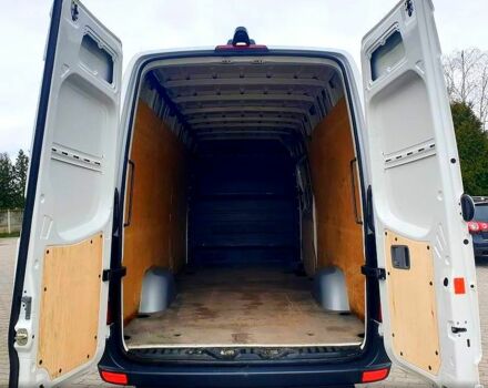 Белый Фольксваген Крафтер, объемом двигателя 2 л и пробегом 320 тыс. км за 16800 $, фото 4 на Automoto.ua