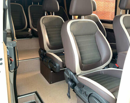 Белый Фольксваген Крафтер, объемом двигателя 2 л и пробегом 250 тыс. км за 19500 $, фото 4 на Automoto.ua