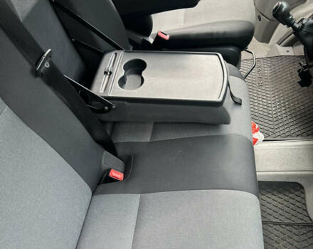 Белый Фольксваген Крафтер, объемом двигателя 1.97 л и пробегом 257 тыс. км за 17000 $, фото 14 на Automoto.ua